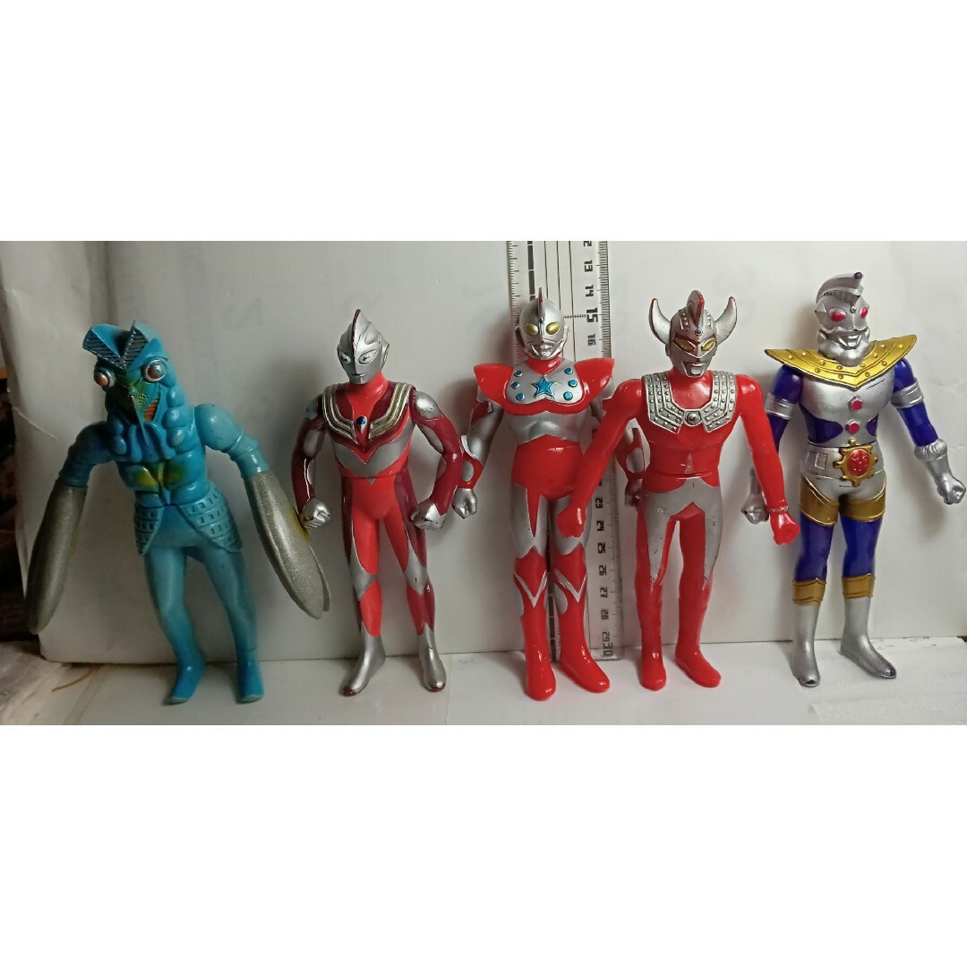 BANDAI(バンダイ)のウルトラマンシリーズ4体バルタン星人日本製バンダイソフビ人形5体 エンタメ/ホビーのフィギュア(特撮)の商品写真