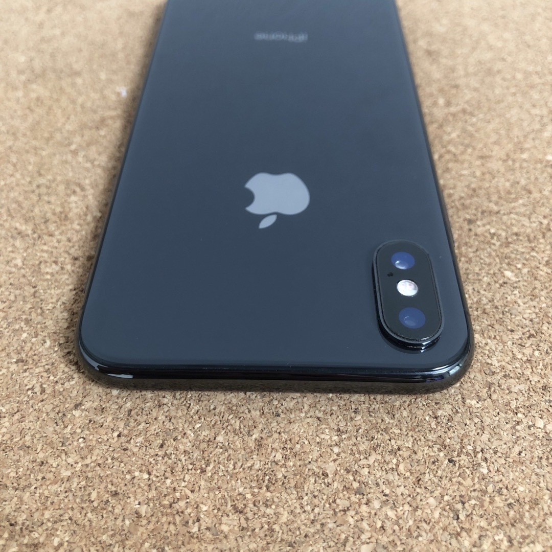 iPhone(アイフォーン)の323【早い者勝ち】美品☆電池最良好☆iPhoneX 64GB SIMフリー☆ スマホ/家電/カメラのスマートフォン/携帯電話(スマートフォン本体)の商品写真