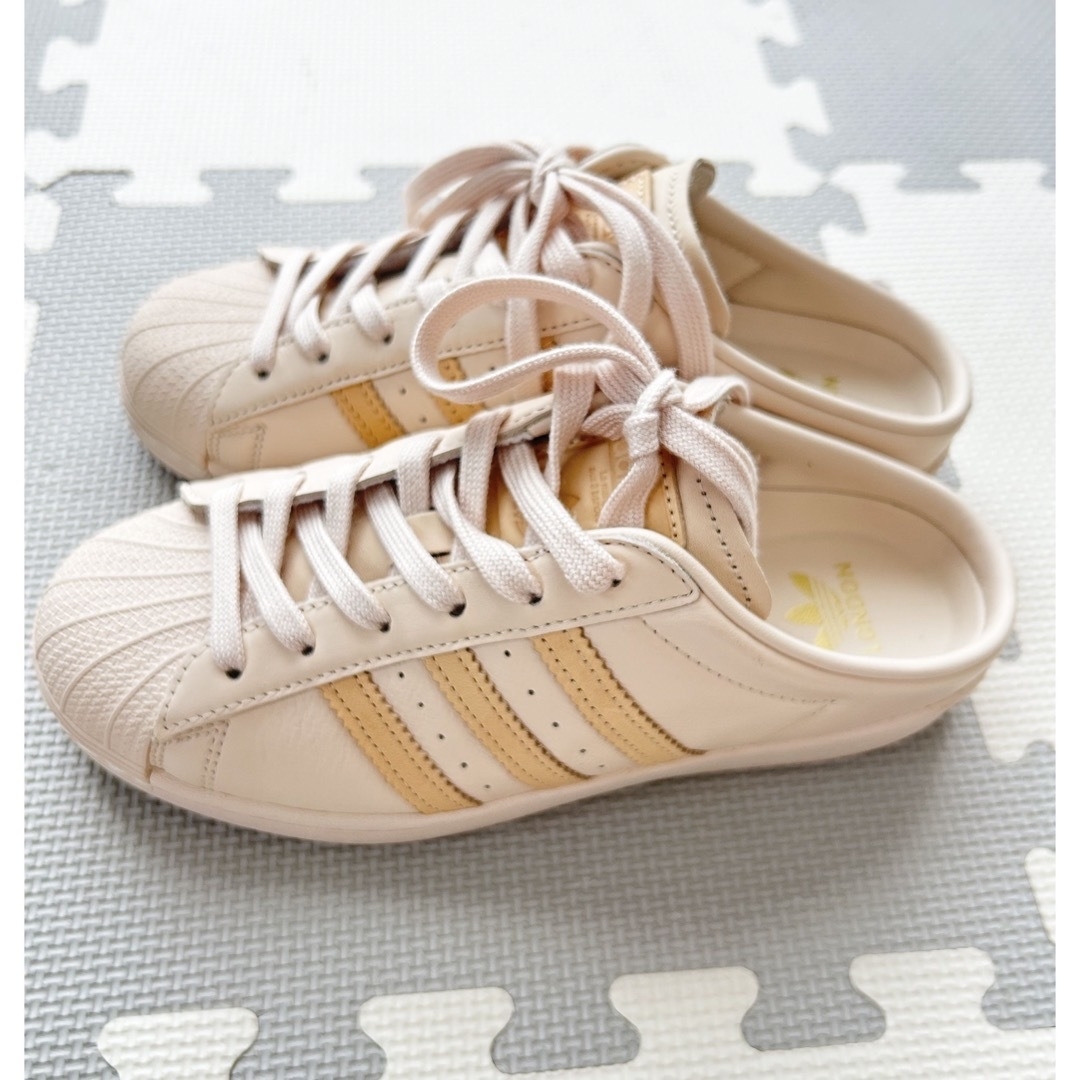 adidas(アディダス)の新品未使用 adidas  スーパースターミュール レディースの靴/シューズ(スニーカー)の商品写真