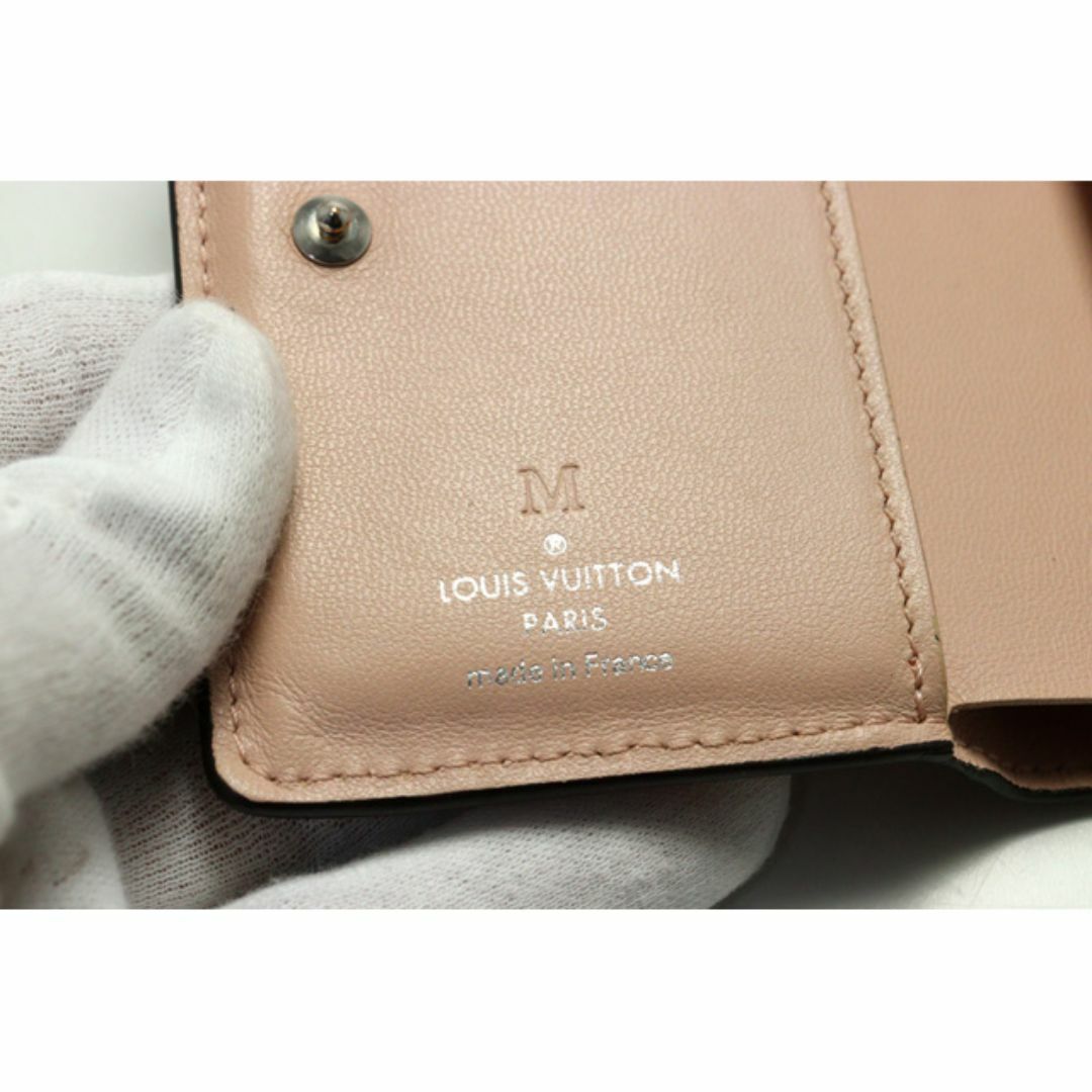LOUIS VUITTON(ルイヴィトン)のヴィトン マヒナ ポルトフォイユクレア 2つ折り財布■04om0421870 レディースのファッション小物(財布)の商品写真