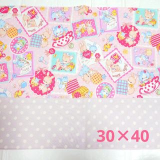 ハンドメイドランチョンマット☆ピンクレトロアニマル×ドット☆30×40(外出用品)