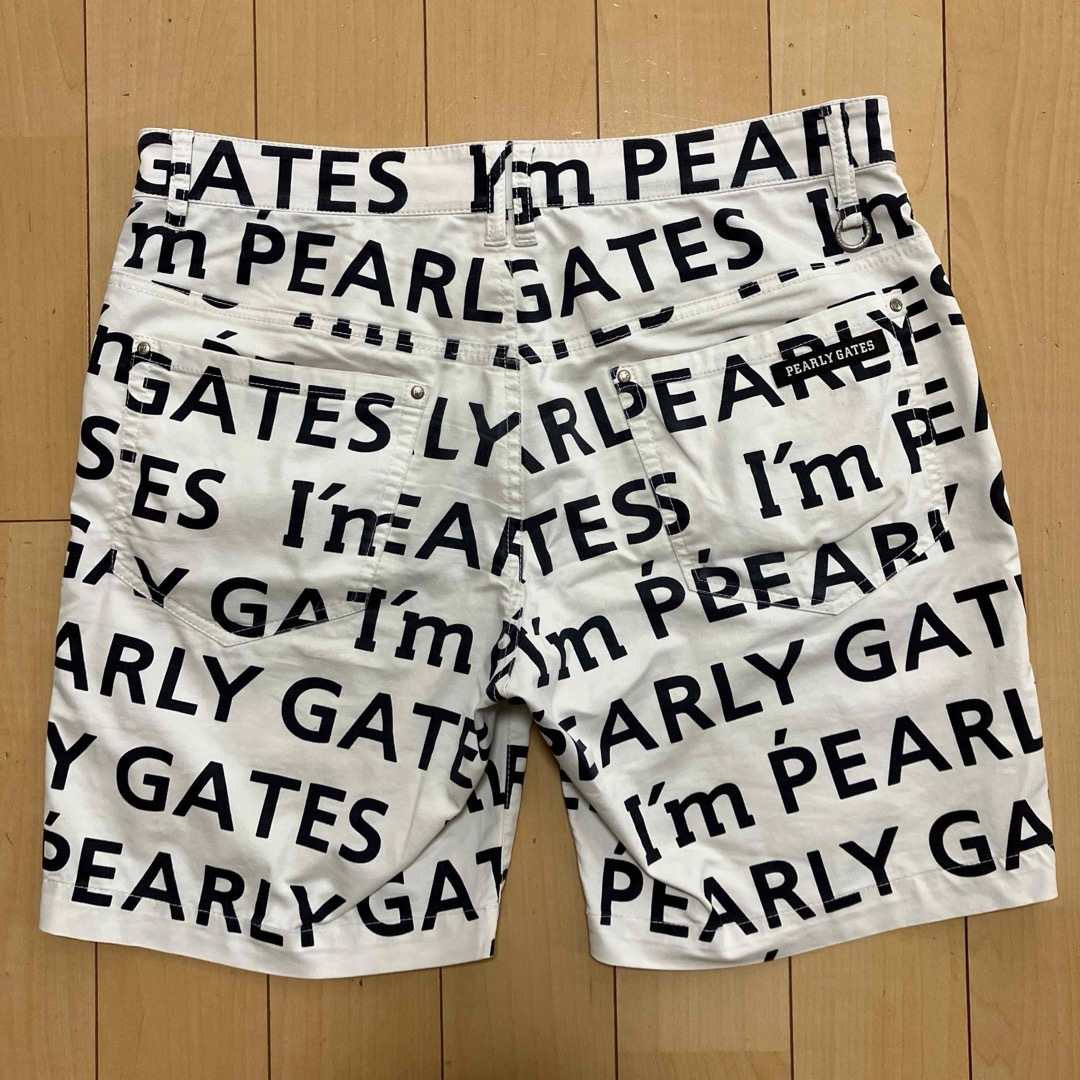PEARLY GATES(パーリーゲイツ)のPEARLY GATES パーリーゲイツ　ハーフパンツ　総柄　メンズ　白×紺　5 スポーツ/アウトドアのゴルフ(ウエア)の商品写真