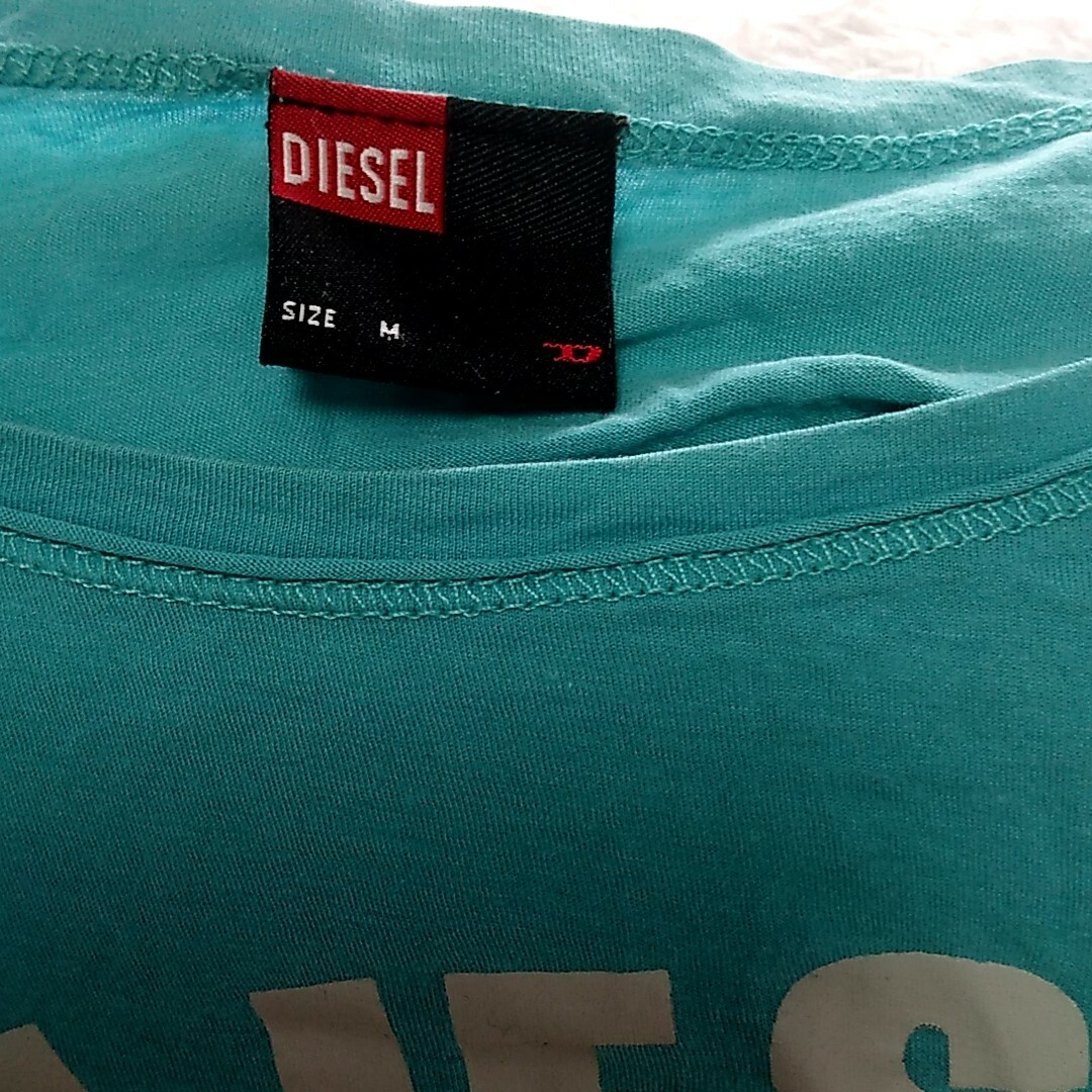 DIESEL(ディーゼル)の【DIESEL】ディーゼル☆Tｼｬﾂ2枚☆レディース　サイズＳ　サイズM レディースのトップス(Tシャツ(半袖/袖なし))の商品写真