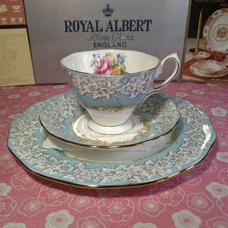 ロイヤルアルバート(ROYAL ALBERT)のロイヤルアルバート　エンチャントメント カップ＆ソーサー＆20cmP①～③(グラス/カップ)