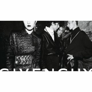 ジバンシィ(GIVENCHY)の中古GIVENCHYRICCARDOTISCIローゲージタートルネックニット(ニット/セーター)