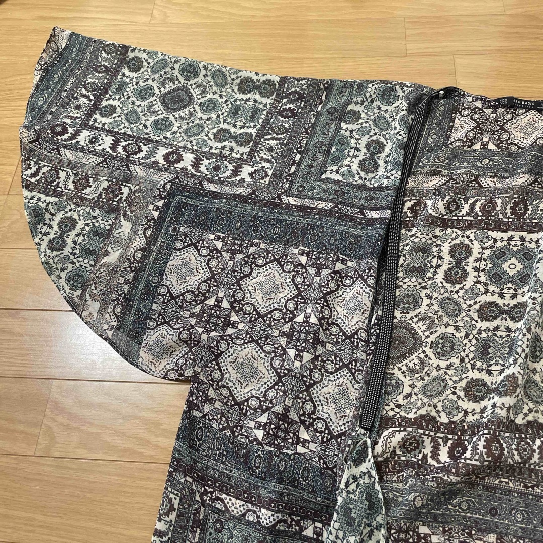 ZARA(ザラ)のZARA 羽織り Mサイズ レディースのジャケット/アウター(その他)の商品写真