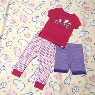 ベビーギャップ(babyGAP)のGAP新品　70cmパジャマ (ロンパース)