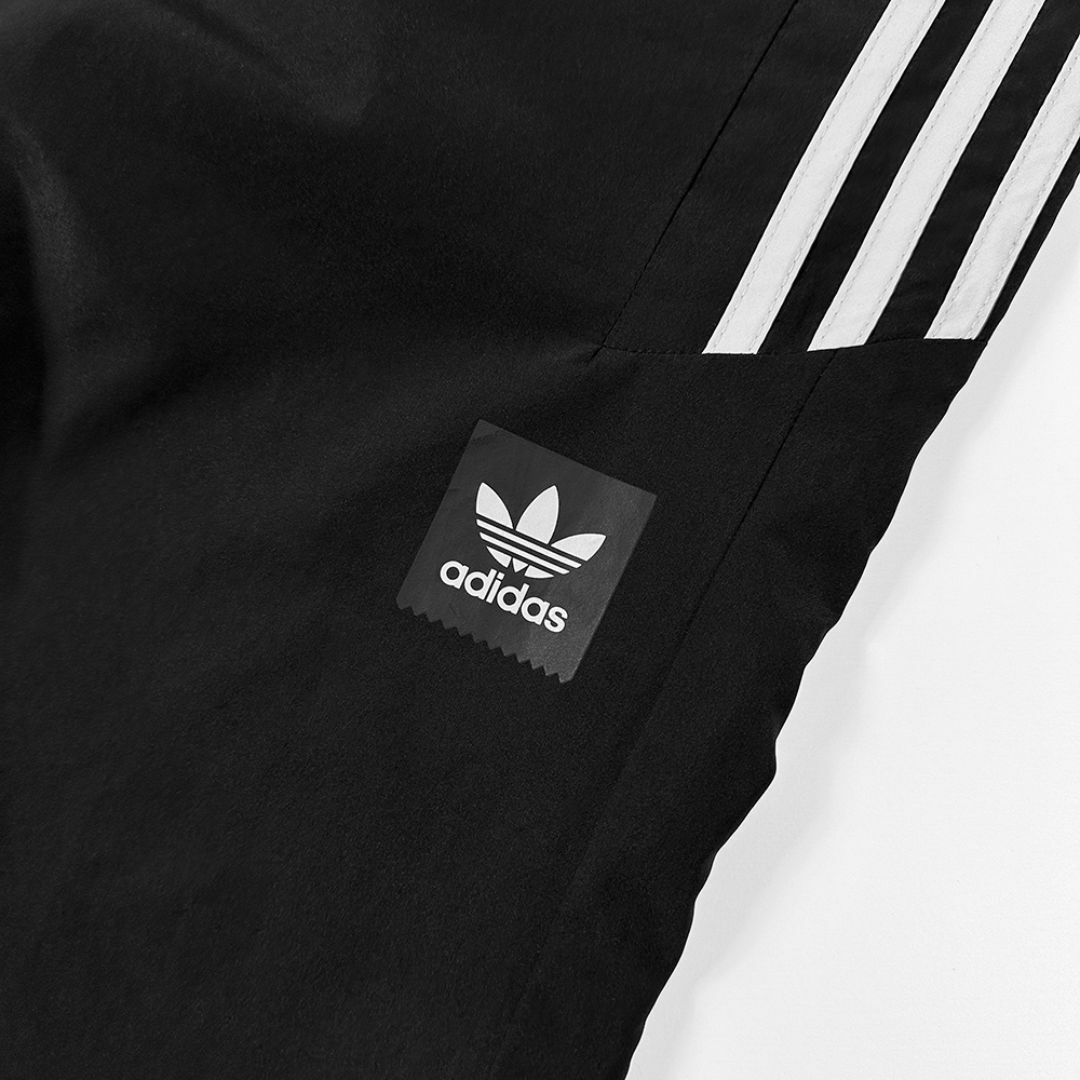 adidas(アディダス)の良品◎adidas skateboarding ナイロン トラックパンツ 黒 L メンズのパンツ(その他)の商品写真