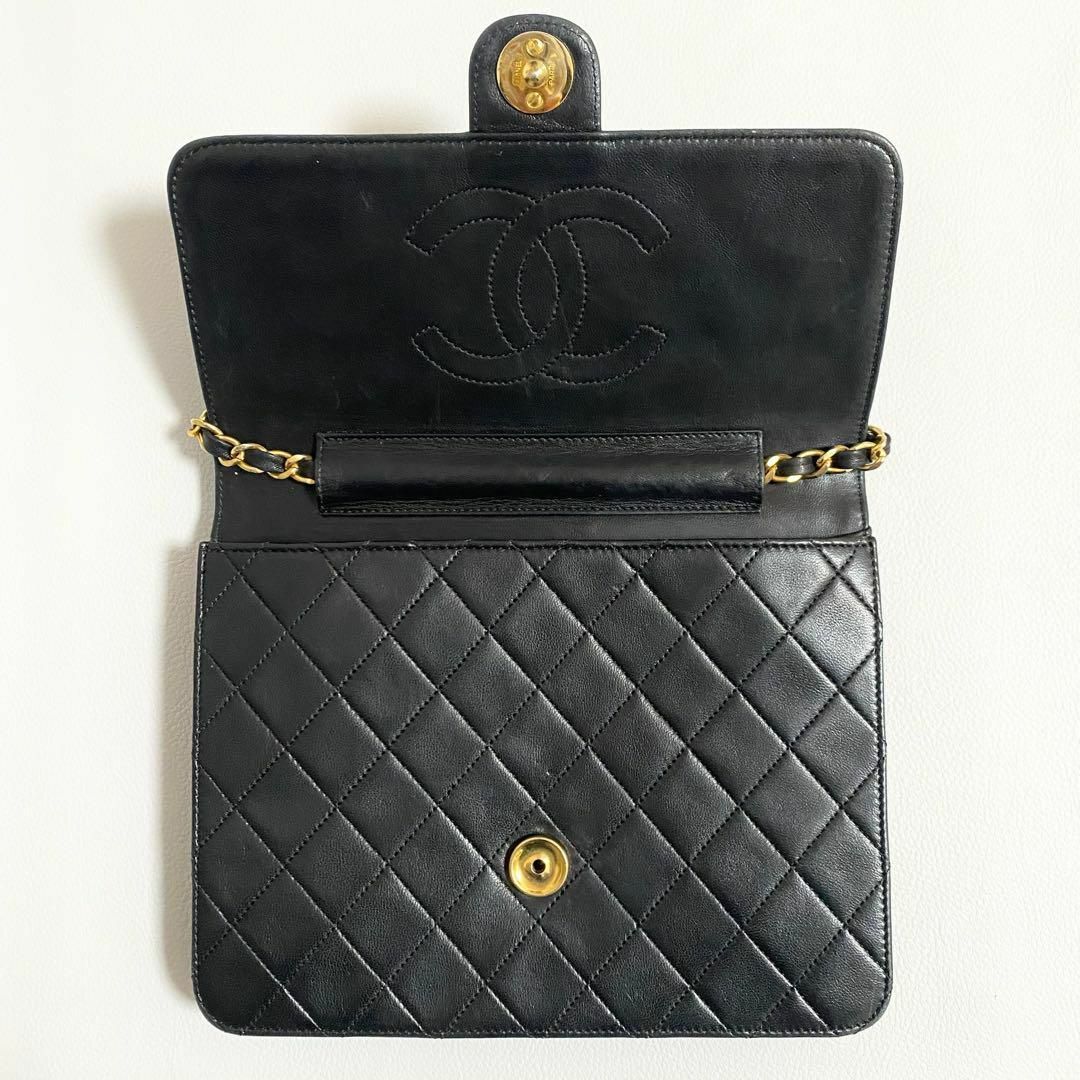 CHANEL(シャネル)のCHANEL / マトラッセ チェーンショルダーバッグ ラムスキン レディースのバッグ(ショルダーバッグ)の商品写真