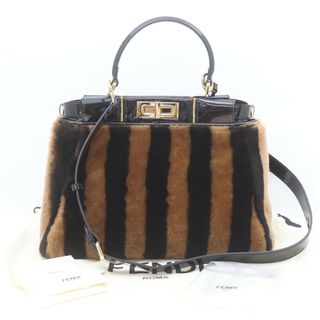 フェンディ(FENDI)のIT3YRZ5K7GK0 美品 FENDI フェンディ ピーカブー レギュラー ムートン レザー エナメル 8BN290 ブラック ブラウン ゴールド金具 レディース バッグ(ハンドバッグ)