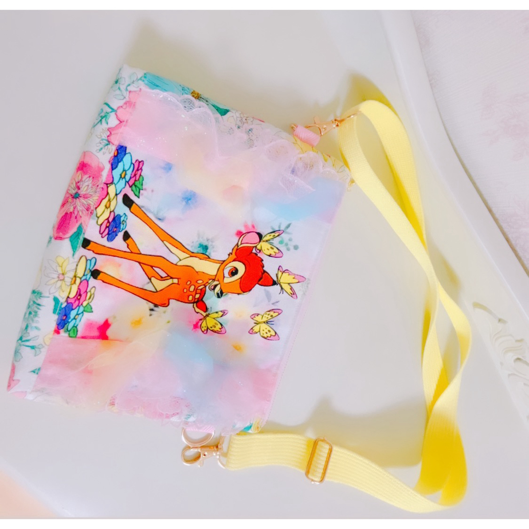 バンビ　子鹿　女の子　ポーチ　ショルダーバッグ　ポシェット レディースのファッション小物(ポーチ)の商品写真