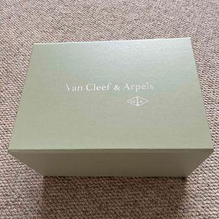 ヴァンクリーフアンドアーペル(Van Cleef & Arpels)のヴァンクリーフアンドアペル　箱　アルハンブ(ネックレス)