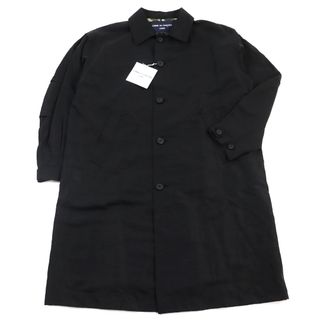 コムデギャルソン(COMME des GARCONS)の未使用品○COMME des GARCONS HOMME コムデギャルソンオム 2022年製 HK-C001 ロゴボタン付き リネンナイロンギャバ ロング丈 ステンカラーコート ブラック S 日本製 正規品 メンズ 定価121,000円(ステンカラーコート)