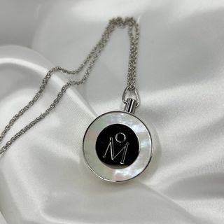 ミキモト(MIKIMOTO)のMIKIMOTO ミキモト　極美品　重量感のある高級品質なシェルペンダント(ネックレス)