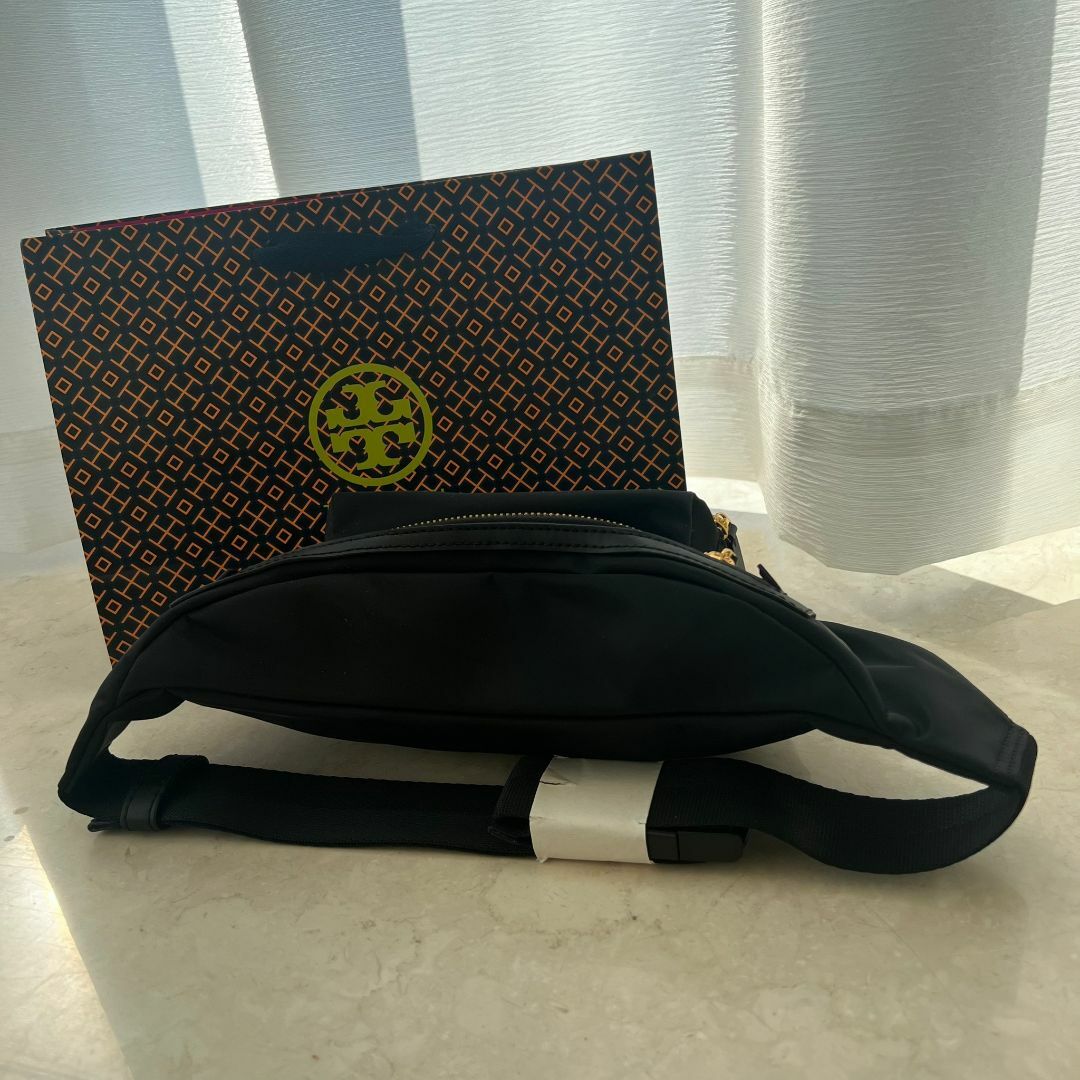 Tory Burch(トリーバーチ)の新品 TORY BURCH トリーバーチ ウエストバッグ ボディバッグ ブラック レディースのバッグ(ボディバッグ/ウエストポーチ)の商品写真