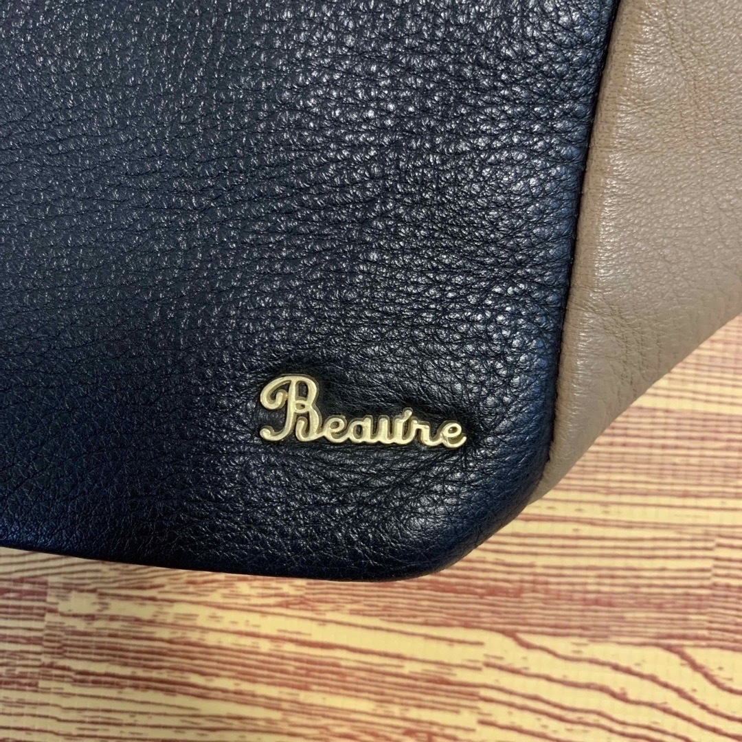 Beaure(ビューレ)の値下げ★Beaure ハンドバッグ　ショルダーバッグ レディースのバッグ(ショルダーバッグ)の商品写真