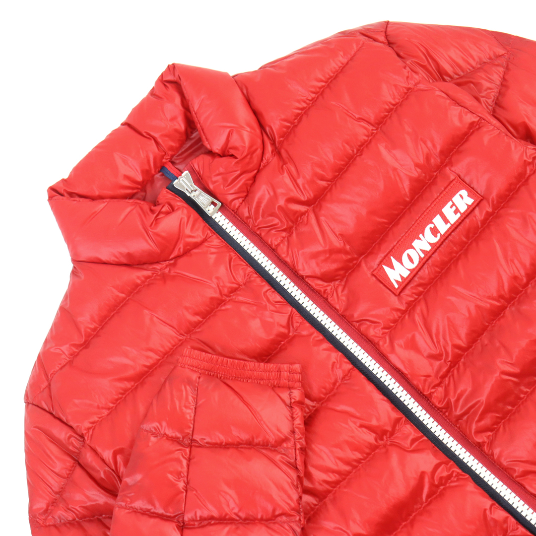 MONCLER(モンクレール)の極美品○MONCLER モンクレール F10911A11600 53029 PETICHET GIUBBOTTO ぺティシェ ロゴワッペン付き トリコロール スタンドカラー ダブルジップ ダウンジャケット レッド 1 正規品 メンズ メンズのジャケット/アウター(ダウンジャケット)の商品写真