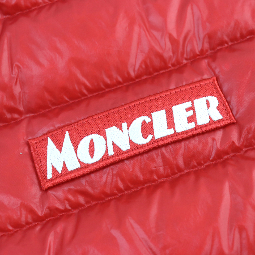 MONCLER(モンクレール)の極美品○MONCLER モンクレール F10911A11600 53029 PETICHET GIUBBOTTO ぺティシェ ロゴワッペン付き トリコロール スタンドカラー ダブルジップ ダウンジャケット レッド 1 正規品 メンズ メンズのジャケット/アウター(ダウンジャケット)の商品写真