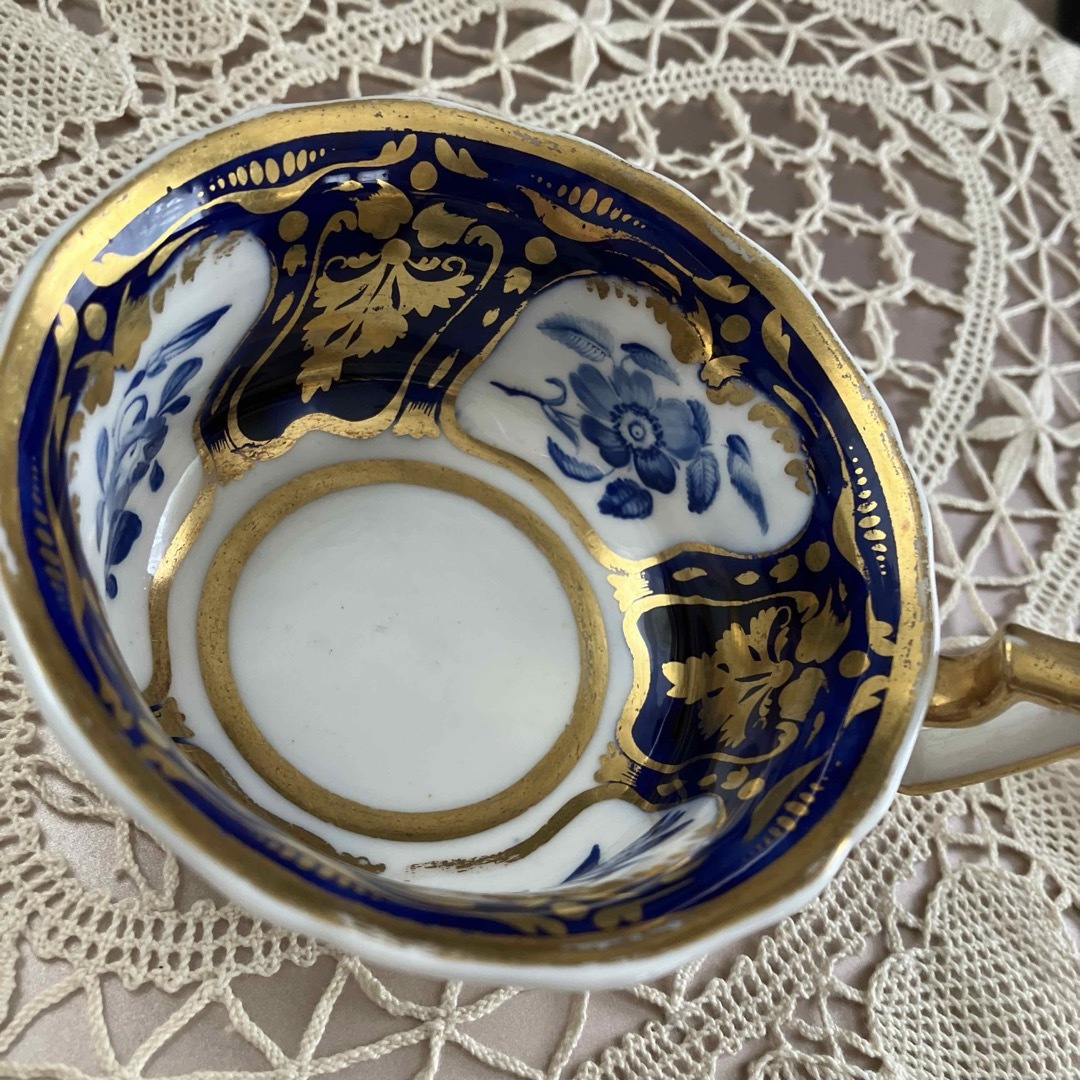 WEDGWOOD(ウェッジウッド)の英国アンティーク　リッジウェイ　金彩コバルト　ブルーカマイユのトゥルートリオ インテリア/住まい/日用品のキッチン/食器(グラス/カップ)の商品写真