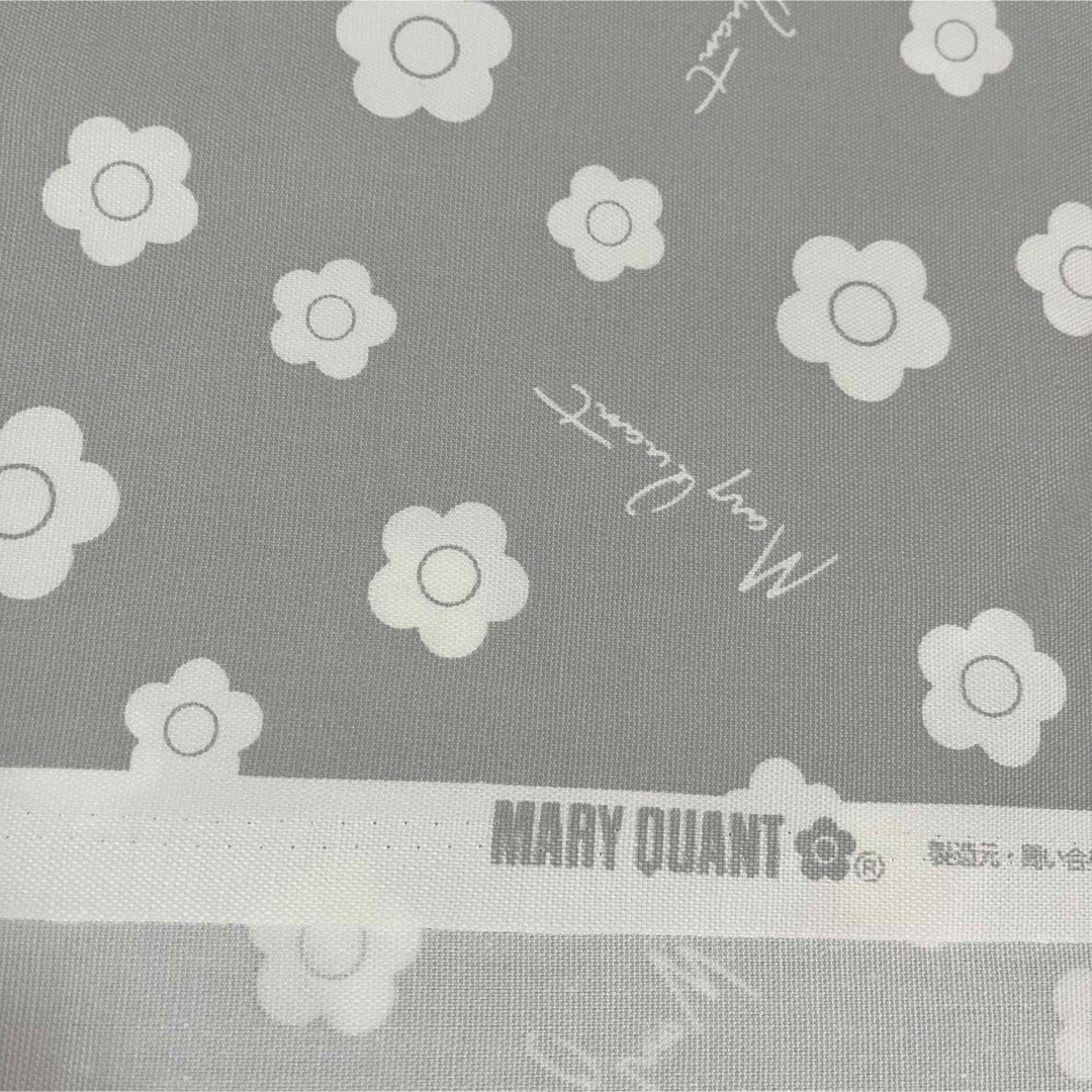 【ハギレ】★50センチ★MARY QUANTミニデイジー柄《グレー》 ハンドメイドの素材/材料(生地/糸)の商品写真