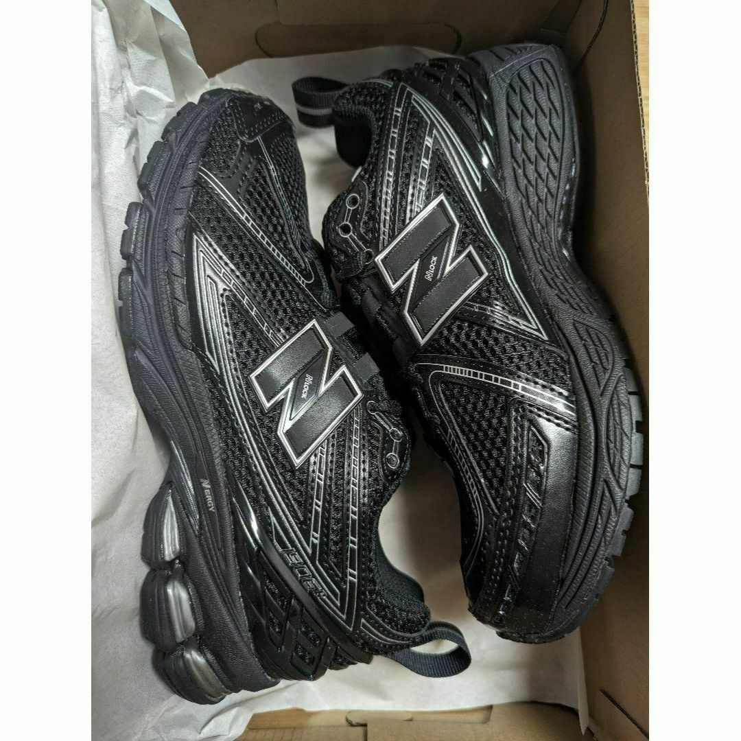 New Balance(ニューバランス)のm1906r 23cm 新品 タグ付き 箱付き オールブラック BLACK レディースの靴/シューズ(スニーカー)の商品写真