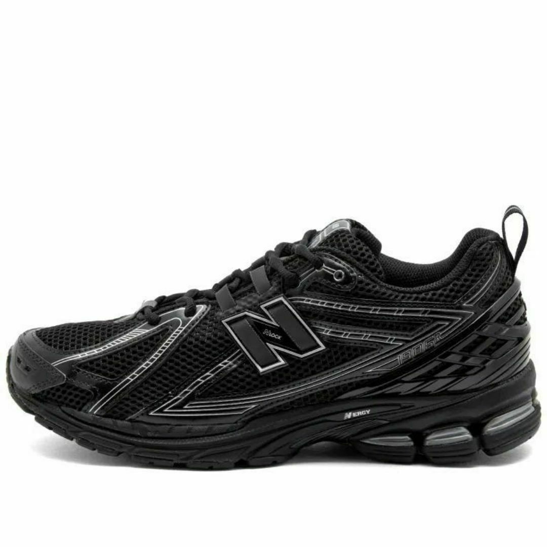 New Balance(ニューバランス)のm1906r 23cm 新品 タグ付き 箱付き オールブラック BLACK レディースの靴/シューズ(スニーカー)の商品写真