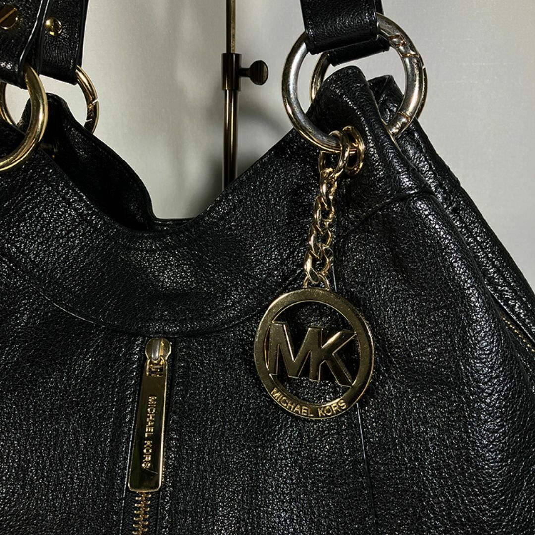 Michael Kors(マイケルコース)のマイケルコース しぼ革 MKロゴ 金具 ワンショルダー ハンドバッグ ブラック レディースのバッグ(ハンドバッグ)の商品写真