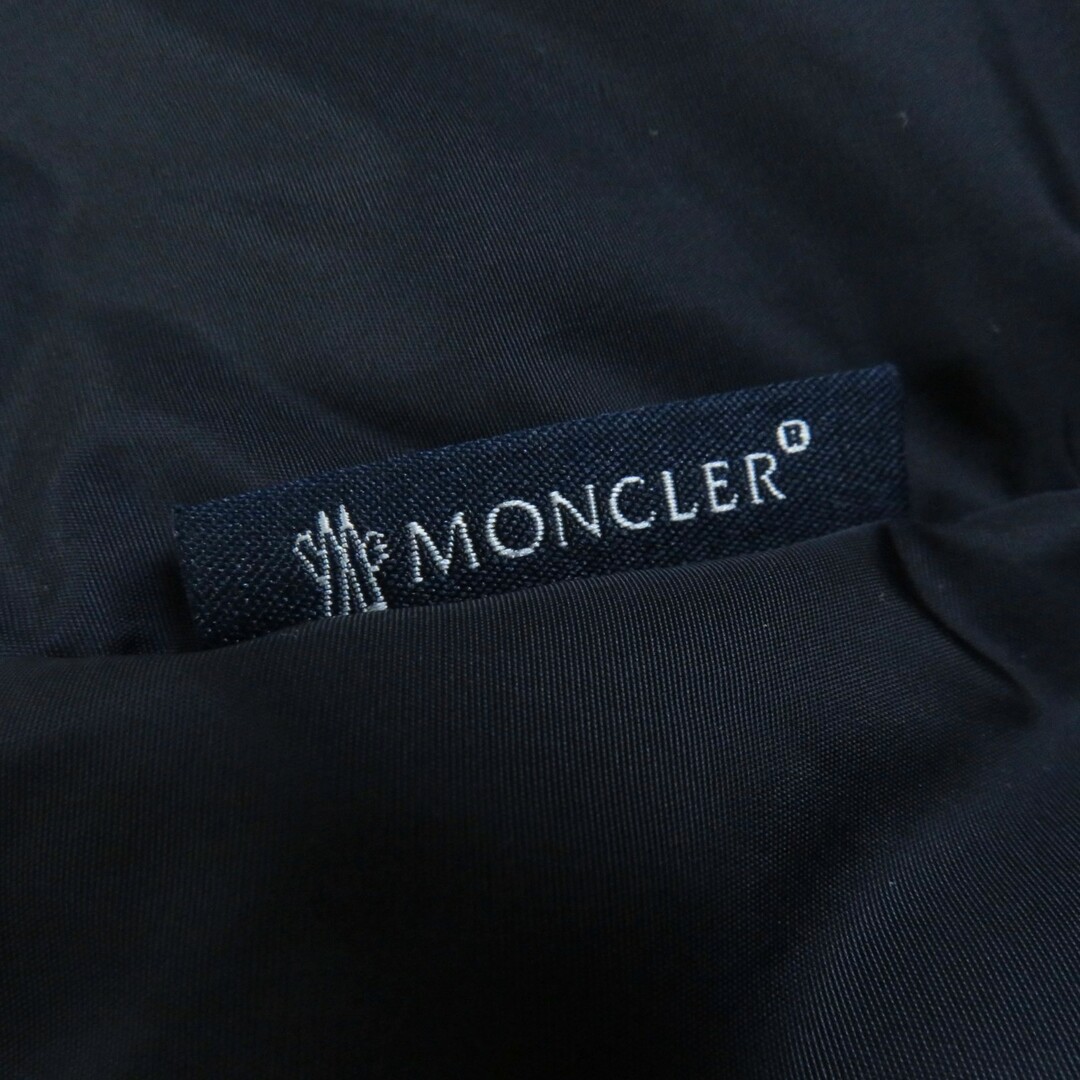 MONCLER(モンクレール)の美品◎MONCLER モンクレール HIRONDELLE イロンデール 襟ブルーフロストフォックスファー付き ダウンコート ネイビー 1 正規品 レディース レディースのジャケット/アウター(ダウンコート)の商品写真