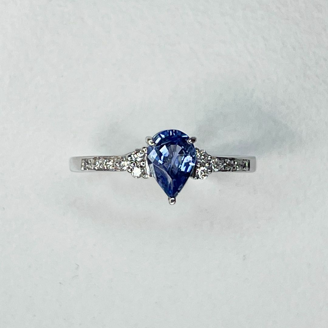 新品✨ K18WG　天然サファイア　リング　指輪　天然ダイアモンド使用　#12　 レディースのアクセサリー(リング(指輪))の商品写真
