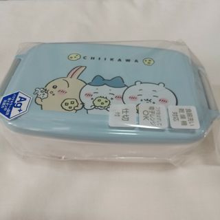 ちいかわ 角型ランチボックス ブルーホワイト(弁当用品)