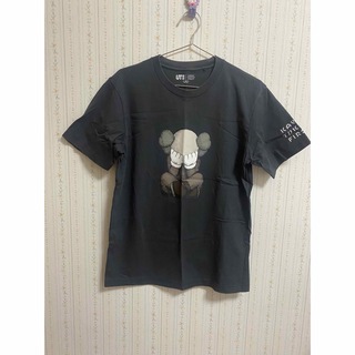 ユニクロ(UNIQLO)のKaws Tシャツ(Tシャツ/カットソー(半袖/袖なし))