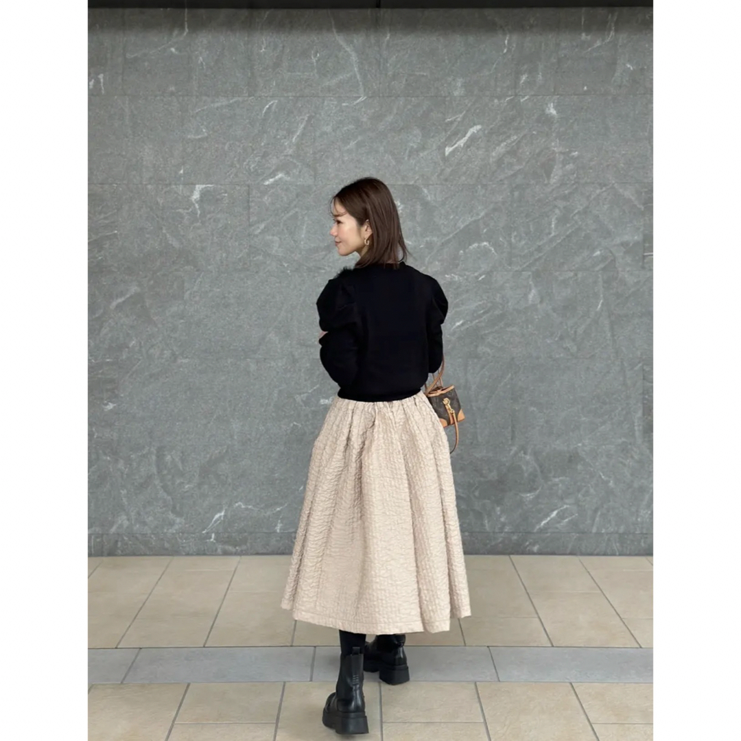 ZARA(ザラ)のHEYON swan skirt milk tea フレアスカート　新色　新品 レディースのスカート(ロングスカート)の商品写真