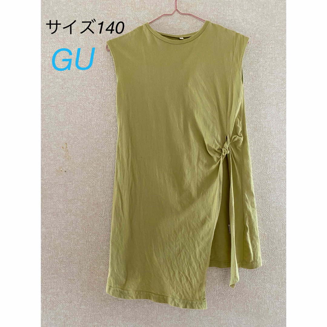 GU(ジーユー)のワンピース　GU アシンメトリー　140 オリーブ色　 キッズ/ベビー/マタニティのキッズ服女の子用(90cm~)(ワンピース)の商品写真