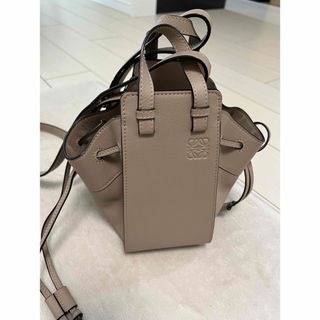 ロエベ(LOEWE)のロエベ　ハンモックミニ(ショルダーバッグ)