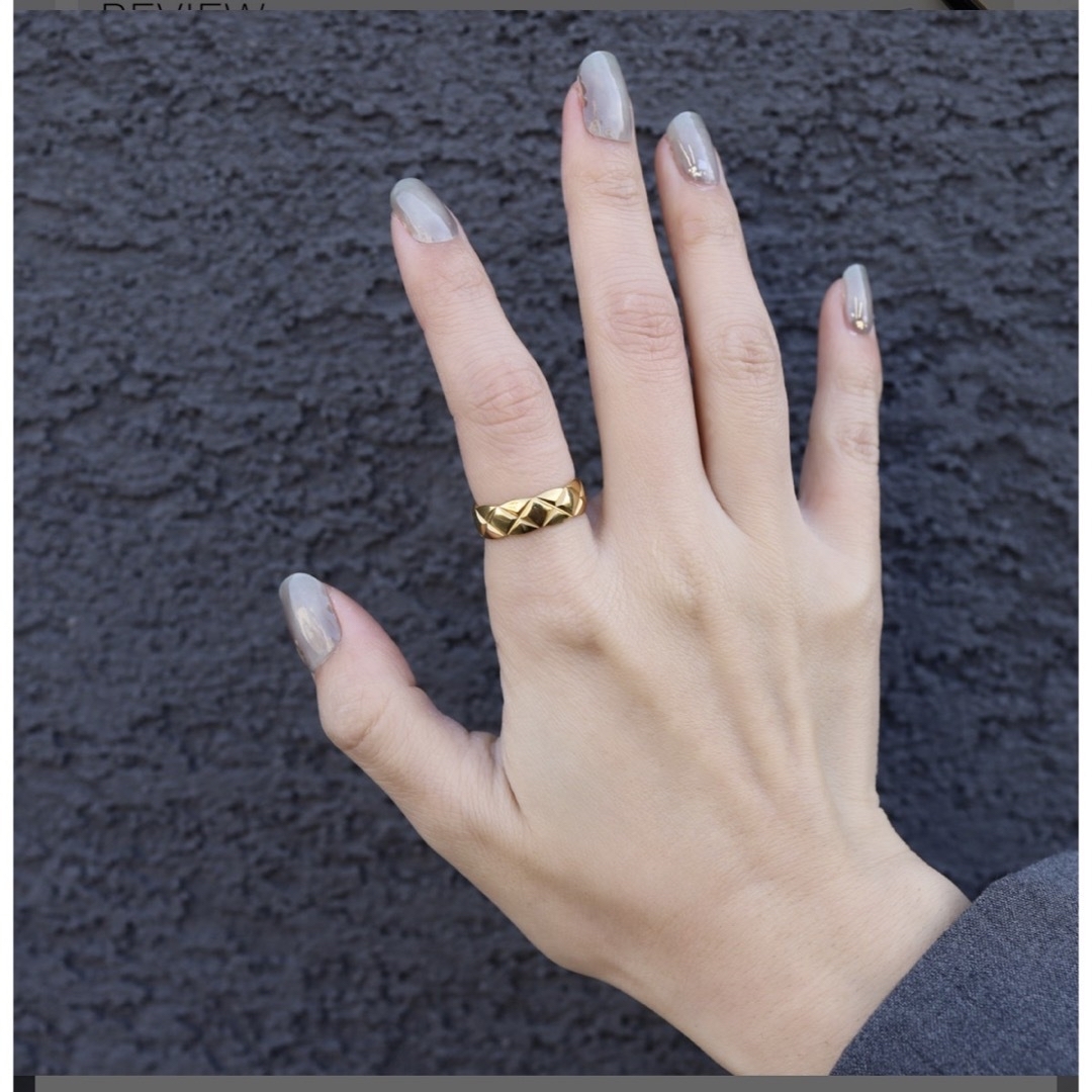 AHKAH(アーカー)のToku トク キルトデザインワイドリング YG 6㎜ 13号ステンレス レディースのアクセサリー(リング(指輪))の商品写真