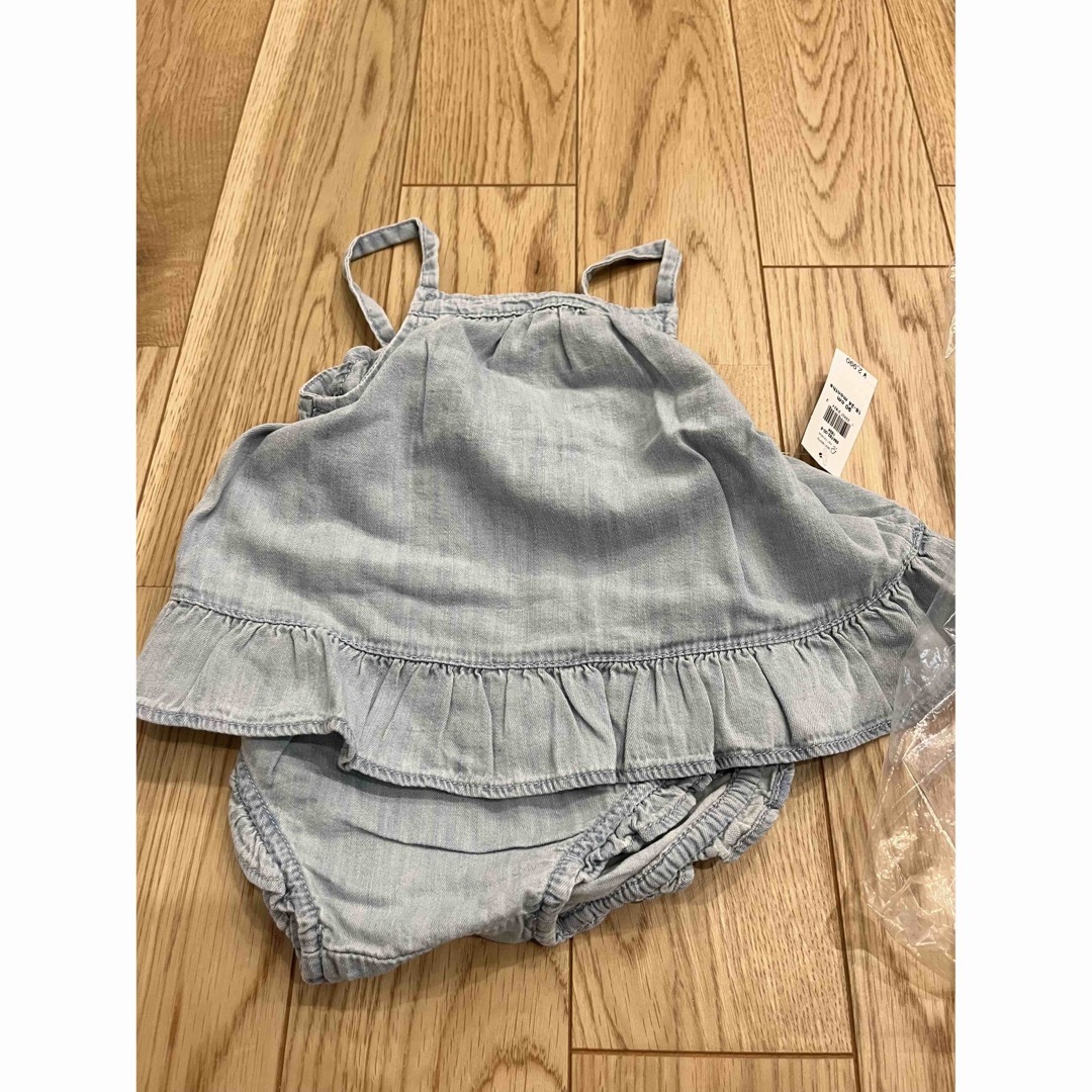 babyGAP(ベビーギャップ)の新品タグ付き baby gap  セットアップ キッズ/ベビー/マタニティのキッズ服女の子用(90cm~)(ワンピース)の商品写真