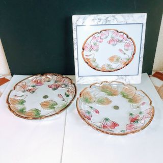 新品未使用SOGAガラス　金絵付け手塗りのミディアムプレート2枚セット(食器)