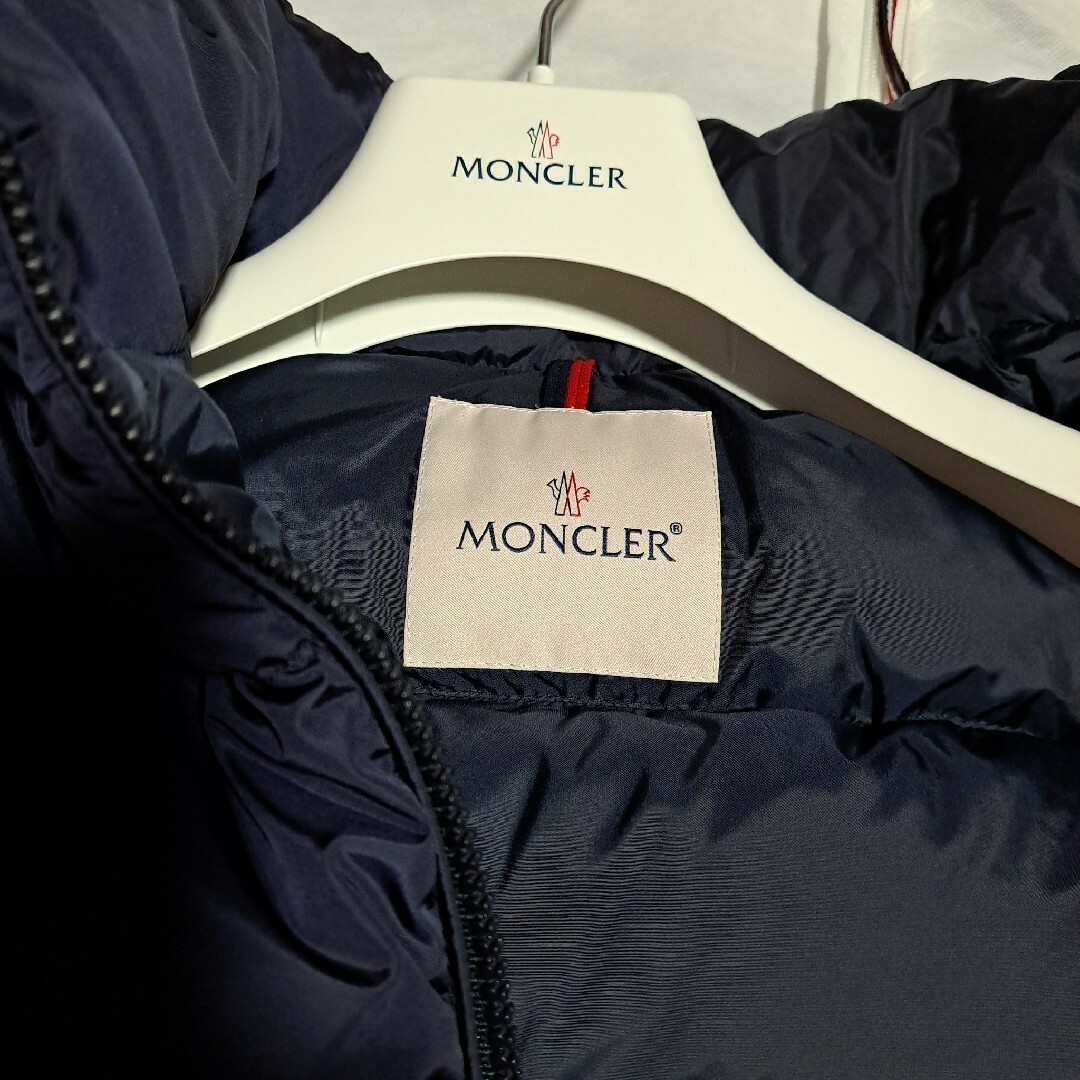 MONCLER(モンクレール)のモンクレールダウンベスト GW価格 レディースのジャケット/アウター(ダウンベスト)の商品写真