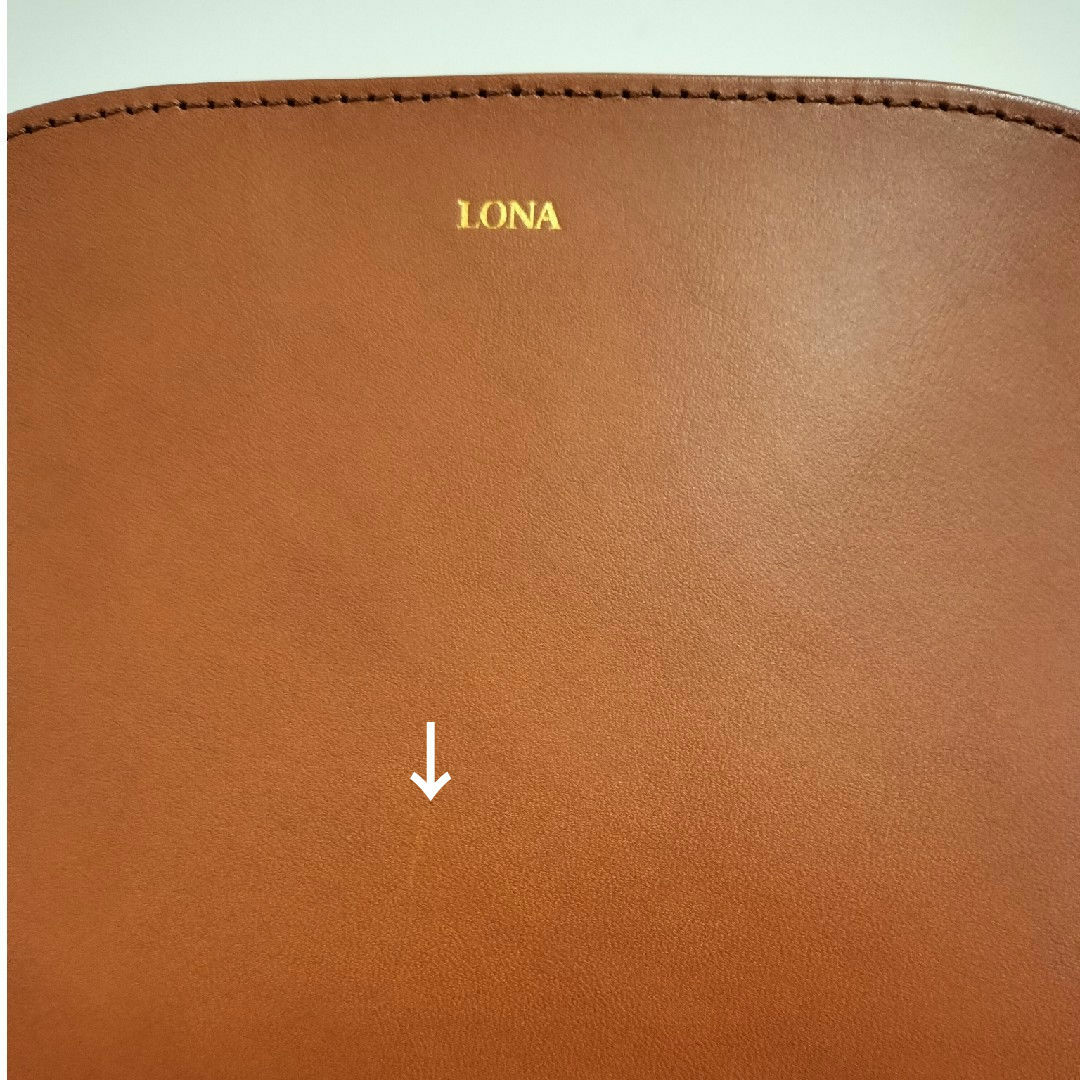 HERZ(ヘルツ)のLONA ハーフムーンバッグ コニャック レディースのバッグ(ショルダーバッグ)の商品写真
