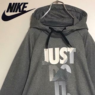 ナイキ(NIKE)の【美品】ナイキ　ハイネックパーカー　ビッグサイズ　グレー　ドライフィットK876(パーカー)