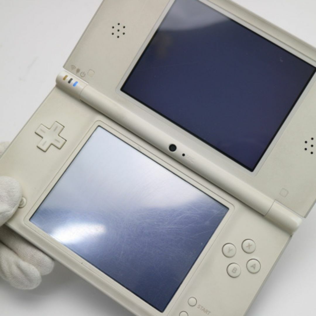 ニンテンドーDS(ニンテンドーDS)の良品中古 ニンテンドーDSi LL ホワイト  M333 エンタメ/ホビーのゲームソフト/ゲーム機本体(携帯用ゲーム機本体)の商品写真