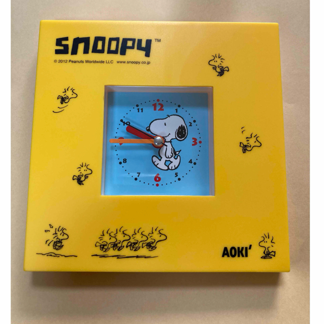 ノベルティグッズ　AOKI SNOOPY  スヌーピー　秒針付　アナログ　時計  エンタメ/ホビーのおもちゃ/ぬいぐるみ(キャラクターグッズ)の商品写真