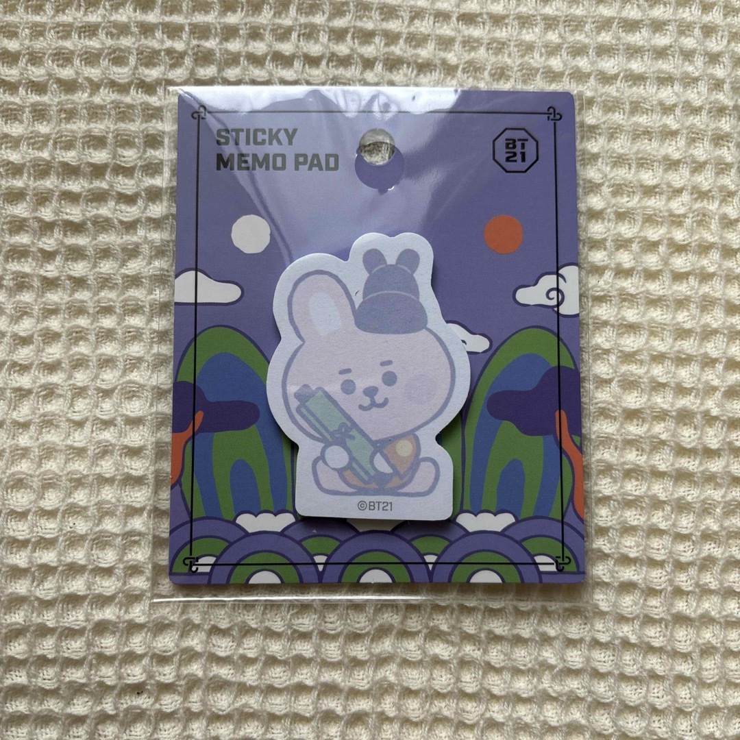 BT21(ビーティーイシビル)のBT21 COOKY BABY K-EDITIONver.2 メモパッド エンタメ/ホビーのおもちゃ/ぬいぐるみ(キャラクターグッズ)の商品写真