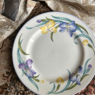 ロイヤルドルトン(Royal Doulton)の英国製 ROYAL DOULTON …LADY WOOD ケーキプレート(食器)