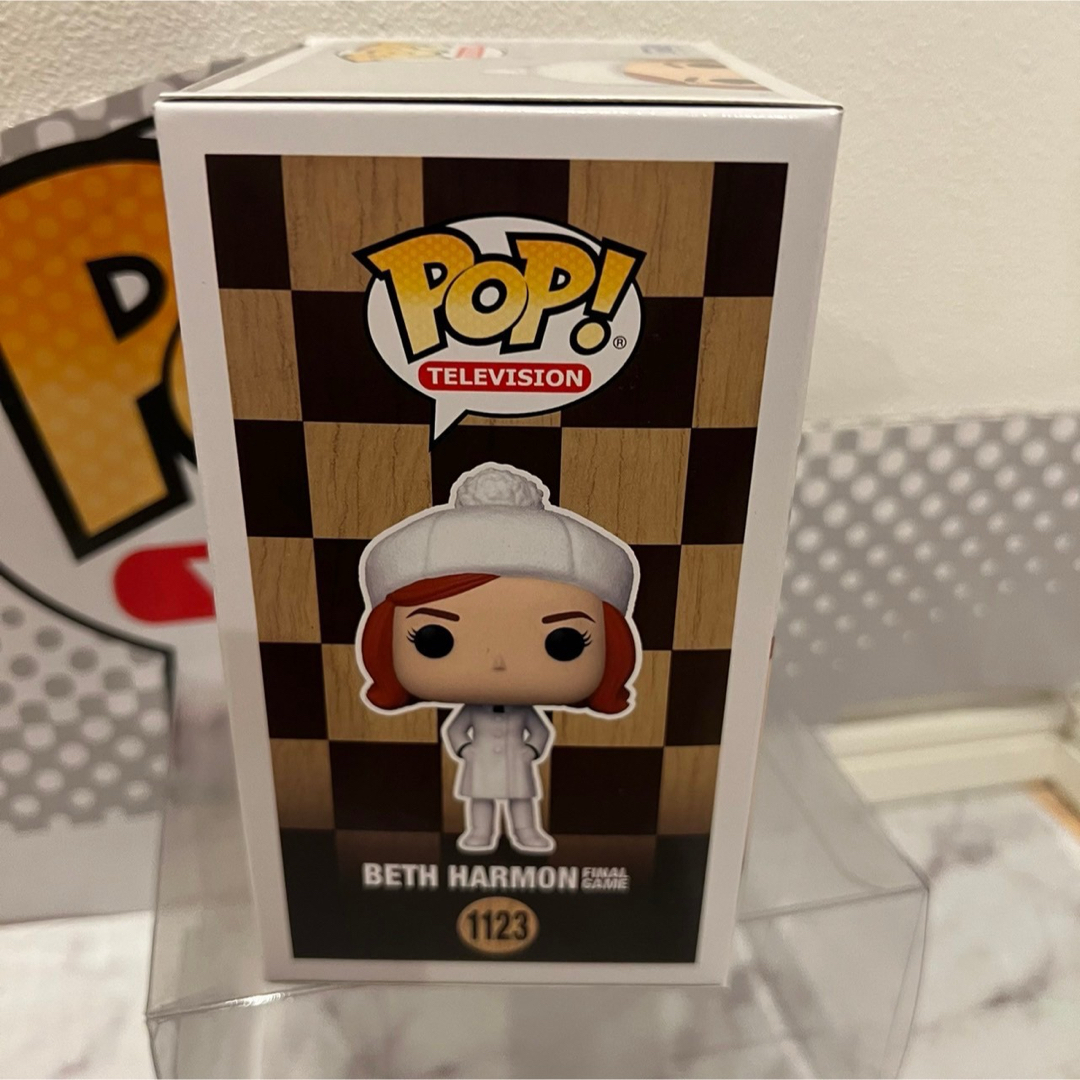 FUNKO(ファンコ)のFUNKO POP! クイーンズ・ギャンビット　ベス　ダイアモンドグリッター限定 エンタメ/ホビーのフィギュア(SF/ファンタジー/ホラー)の商品写真