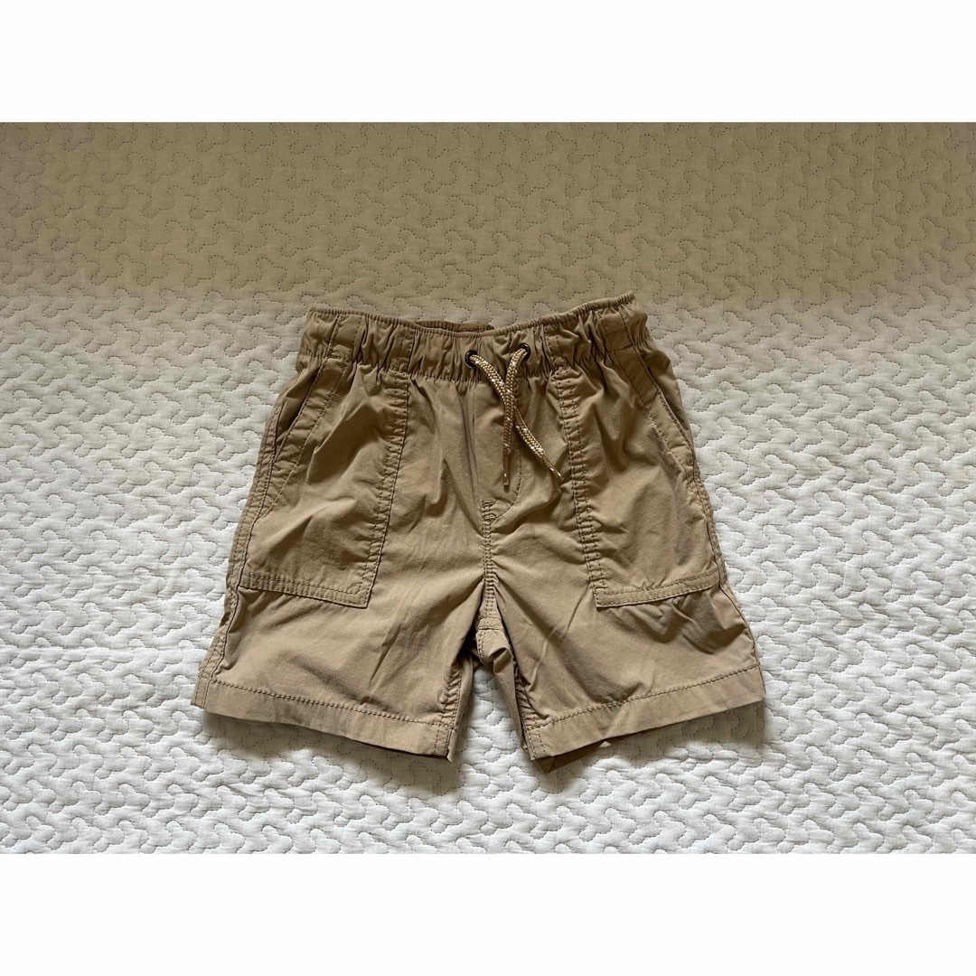 babyGAP(ベビーギャップ)の★ベビーギャップ　ショートパンツ　100★babyGAP キッズ/ベビー/マタニティのキッズ服男の子用(90cm~)(パンツ/スパッツ)の商品写真