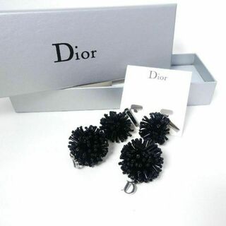 ディオール(Dior)の極美品 DIOR ロゴ ポンポンデザイン 両耳用 イヤリング(イヤリング)