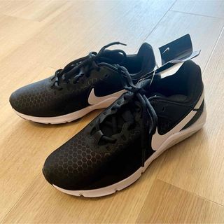 NIKE - 新品 ナイキ レジェンド エッセンシャル 2 24cm