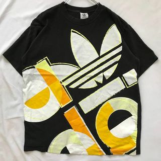 アディダス(adidas)のadidas グラフィックTシャツ(Tシャツ/カットソー(半袖/袖なし))