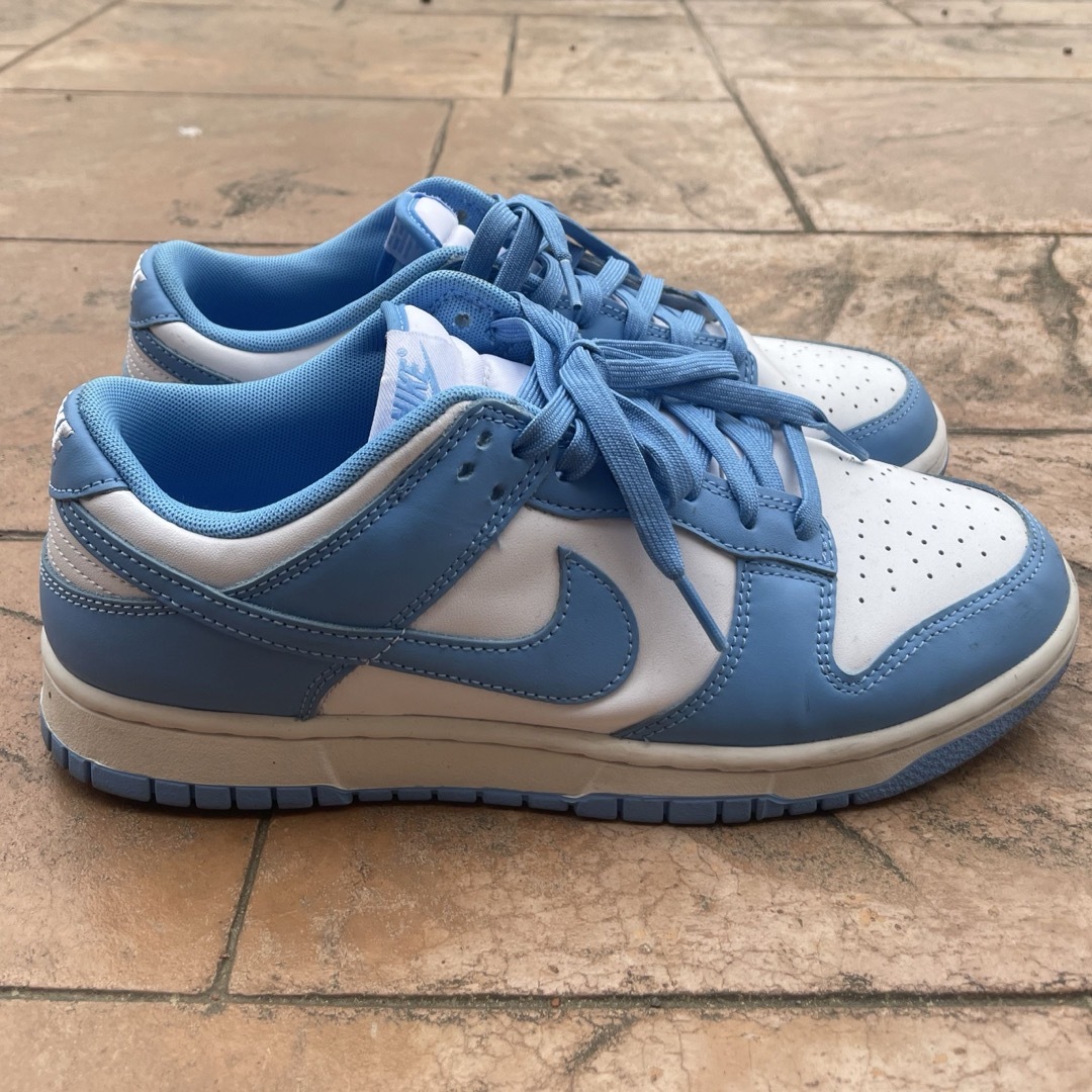 NIKE(ナイキ)のNIKE DUNK LOW UNIVERSITY BLUE メンズの靴/シューズ(スニーカー)の商品写真